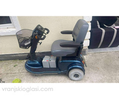 Invalidski skuter elektricni