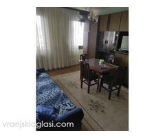 Izdajem stan u Vranju