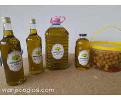 Domace maslinovo ulje i masline